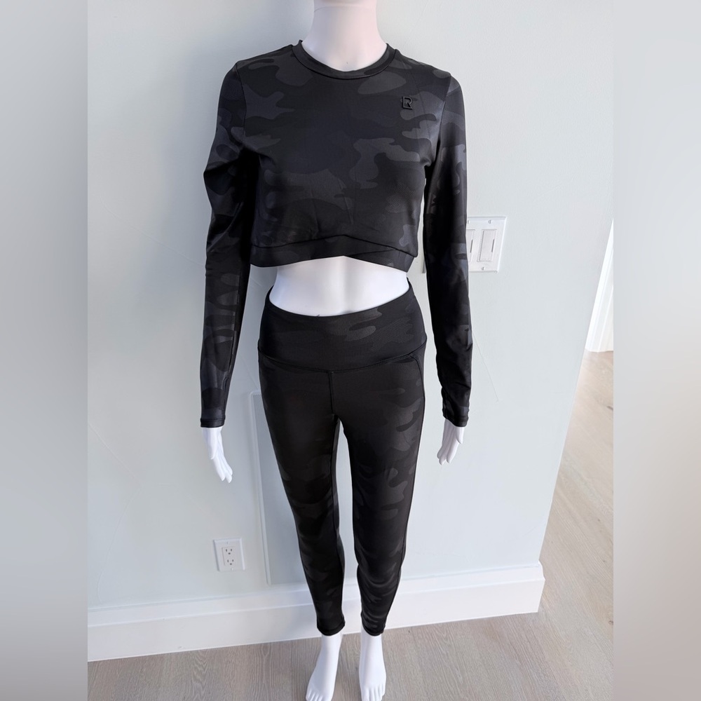 New Rudsak Black Camouflage Long Sleeve Crop Top and Leggings.Top size M.Pants S